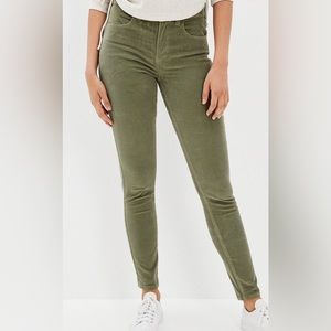 NWOT AE stretch corduroy High- Waisted Jegging